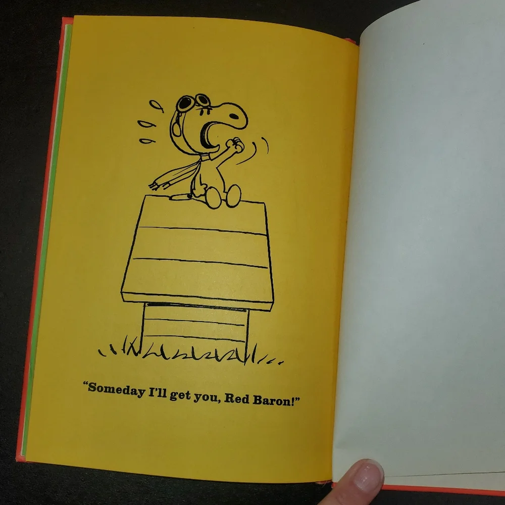 First Edition Snoopy and the Red Baron Book By Charles M. Schultz - 1966 - Picture 8 of 11